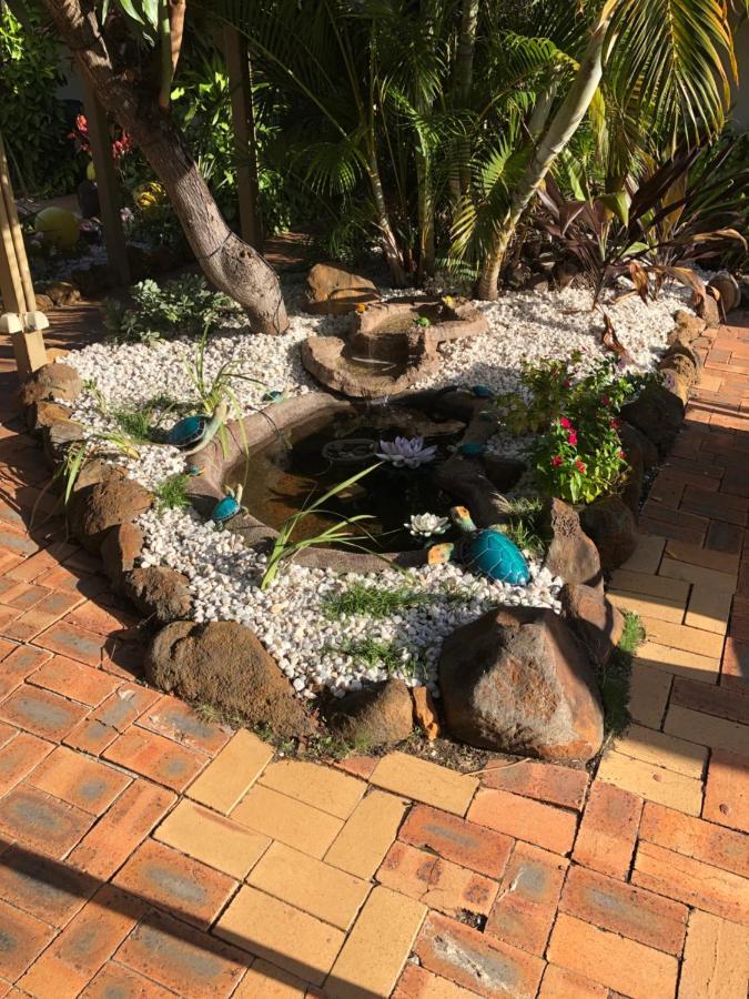 Bundaberg Coral Villa Motor Inn Bagian luar foto