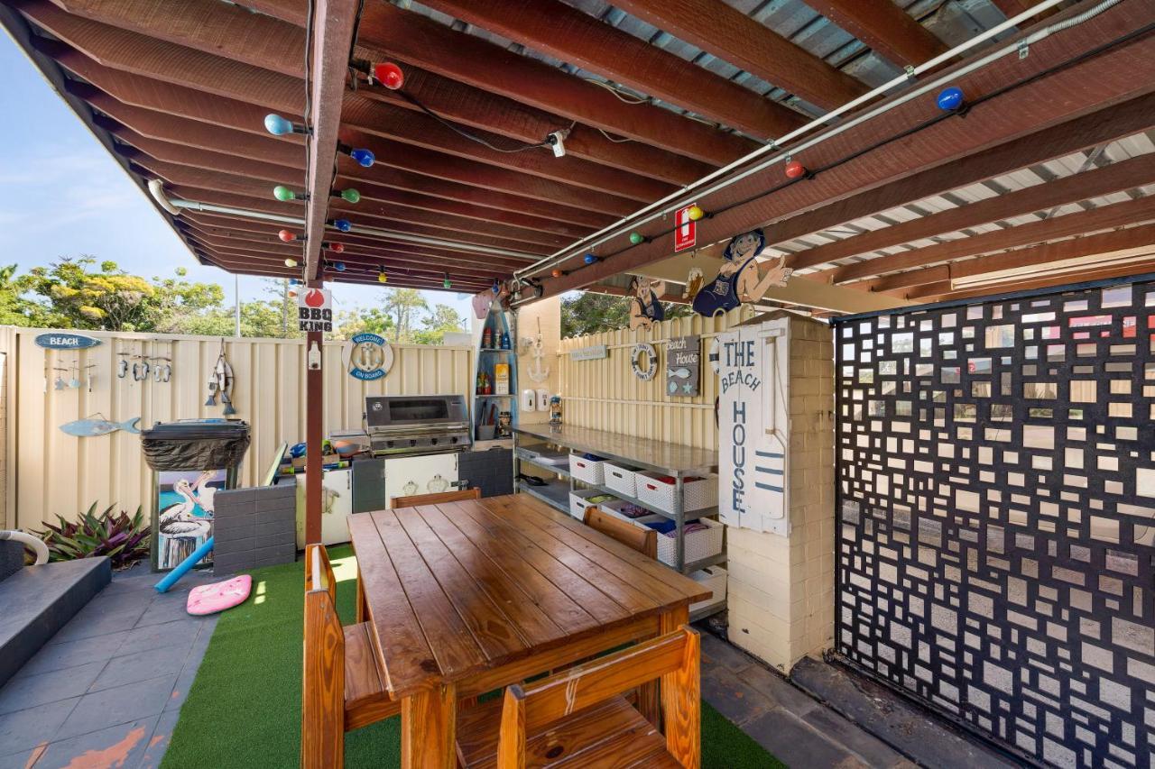 Bundaberg Coral Villa Motor Inn Bagian luar foto