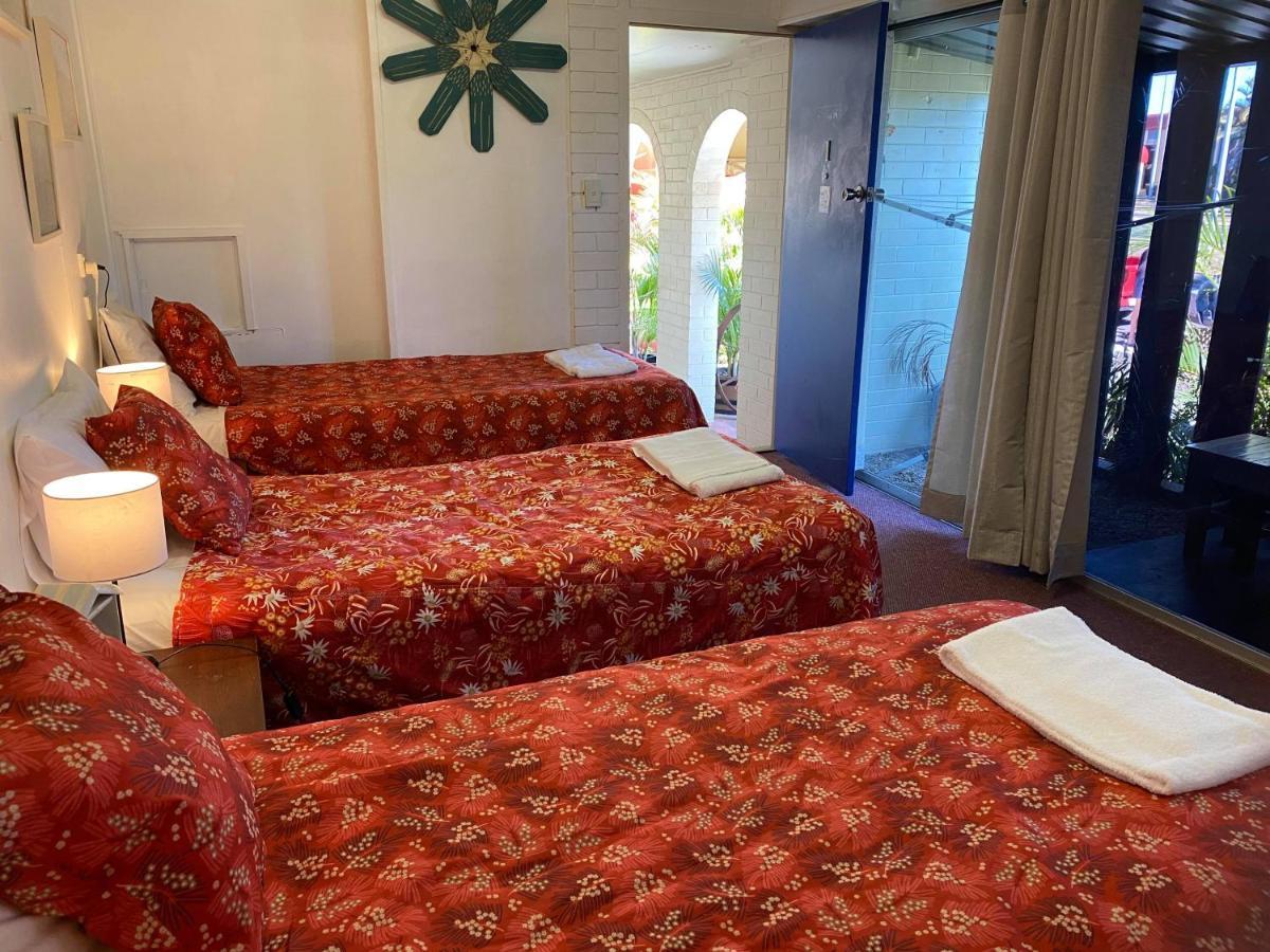 Bundaberg Coral Villa Motor Inn Bagian luar foto