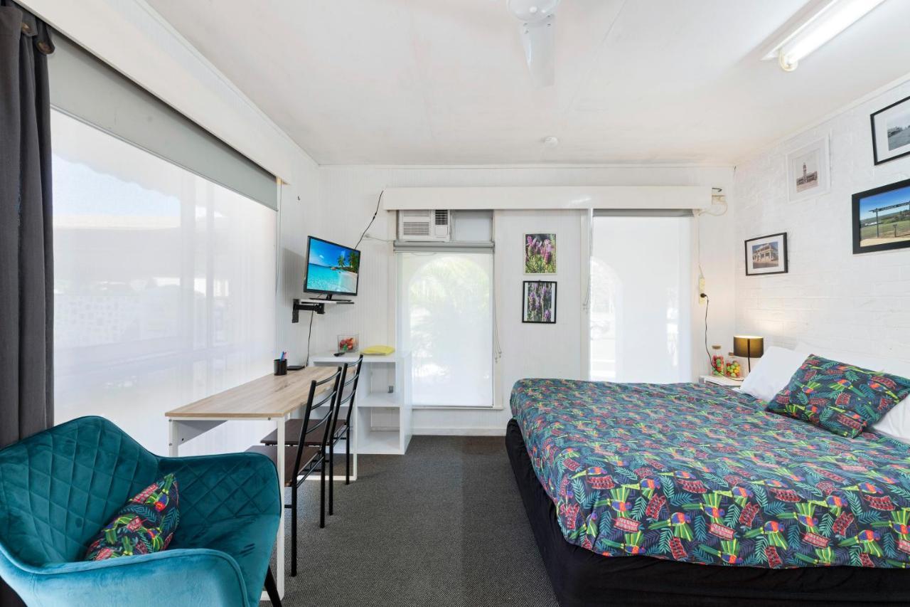 Bundaberg Coral Villa Motor Inn Bagian luar foto