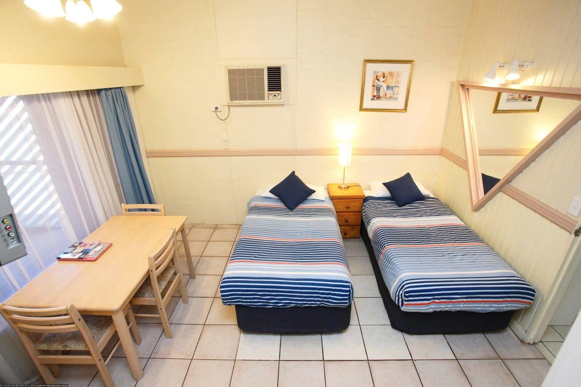 Bundaberg Coral Villa Motor Inn Bagian luar foto