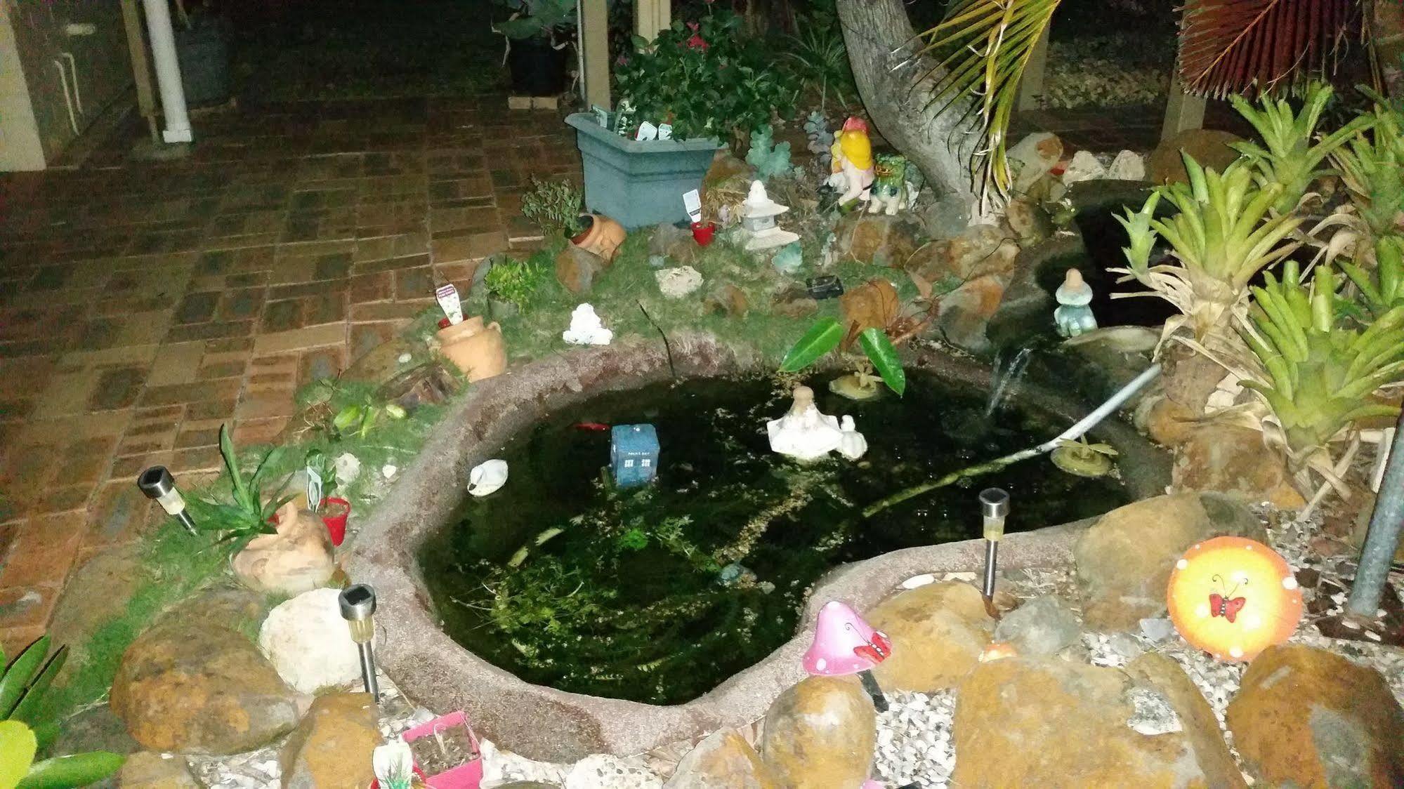 Bundaberg Coral Villa Motor Inn Bagian luar foto